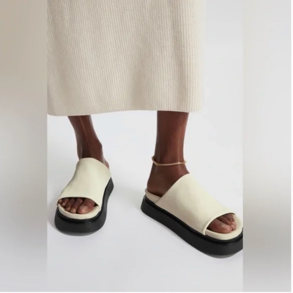 COS Shoes - COS Chunky Slide Platform sandals - cream/black
